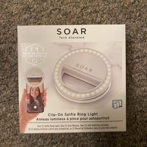 Brand new Soar selfie clip on ring light